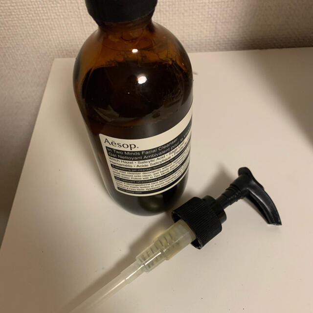 Aesop(イソップ)のトゥーマインズフェイシャルクレンザー　aesop 200ml コスメ/美容のスキンケア/基礎化粧品(クレンジング/メイク落とし)の商品写真