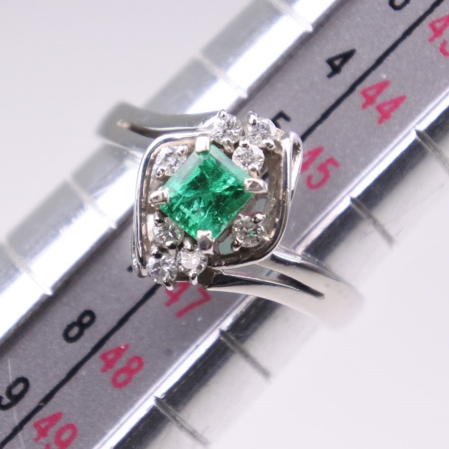 Pt850プラチナ×エメラルド×ダイヤモンド 6号 E0.22 D0.11 レディース リング・指輪 レディースのアクセサリー(リング(指輪))の商品写真