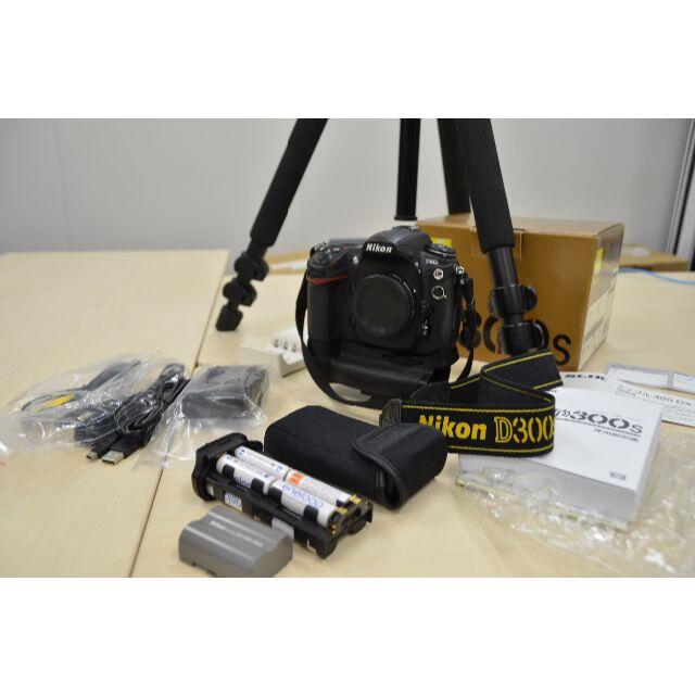 Nikon(ニコン)のニコンD300S本体（純正バテグ付）＋SLIK ABLE400DX-LE スマホ/家電/カメラのカメラ(デジタル一眼)の商品写真