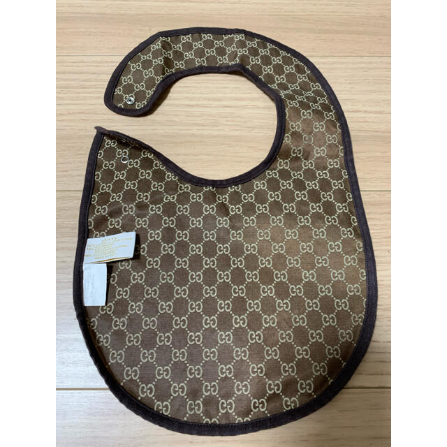 Gucci(グッチ)のGUCCI スタイ　値下げしました！ キッズ/ベビー/マタニティのこども用ファッション小物(ベビースタイ/よだれかけ)の商品写真