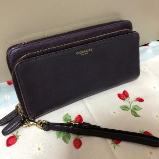 コーチ(COACH)のコーチcoach 長財布　持ち手付き　バッグ　紫　セカンドバッグ　パーティバッグ(財布)