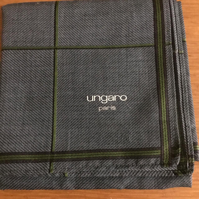 U by ungaro(ユーバイウンガロ)の紳士　ウンガロ　ハンカチ メンズのファッション小物(ハンカチ/ポケットチーフ)の商品写真