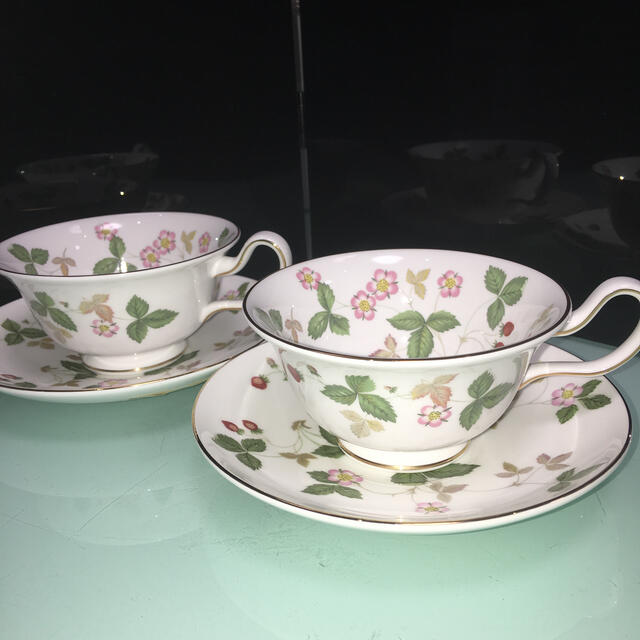 Wedgwood ワイルドストロベリー ティーカップ\u0026ソーサー　2客