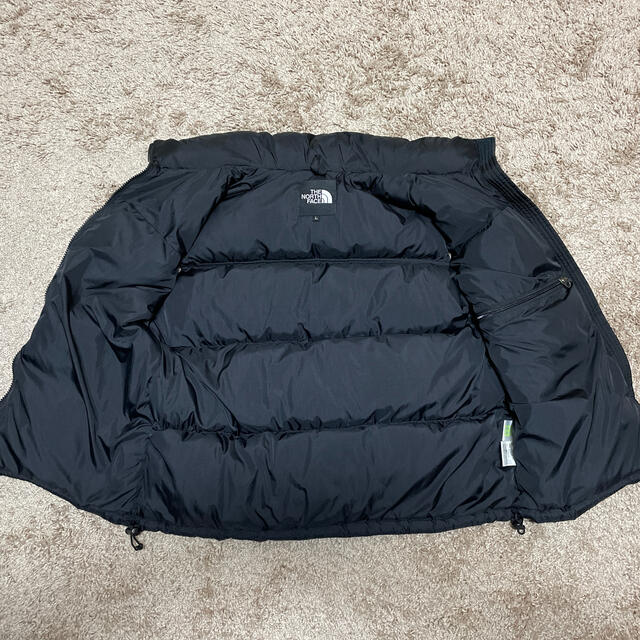 THE NORTH FACE(ザノースフェイス)のTHE NORTH FACE Nuptse Vest 黒色 Lサイズ メンズのジャケット/アウター(ダウンベスト)の商品写真