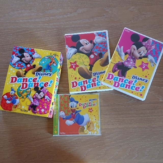 DWE  Disney Dance! Dance! ダンス ダンス ダンス エンタメ/ホビーのDVD/ブルーレイ(キッズ/ファミリー)の商品写真