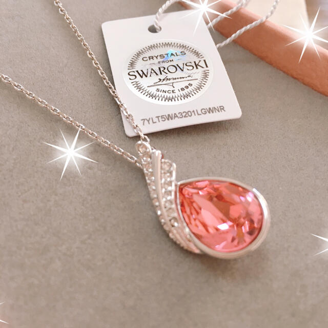 SWAROVSKI(スワロフスキー)のスワロフスキー　アクセサリー　ネックレス　新品 レディースのアクセサリー(ネックレス)の商品写真