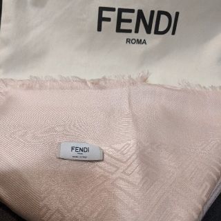 フェンディ(FENDI)のFENDI　ストール(マフラー/ショール)