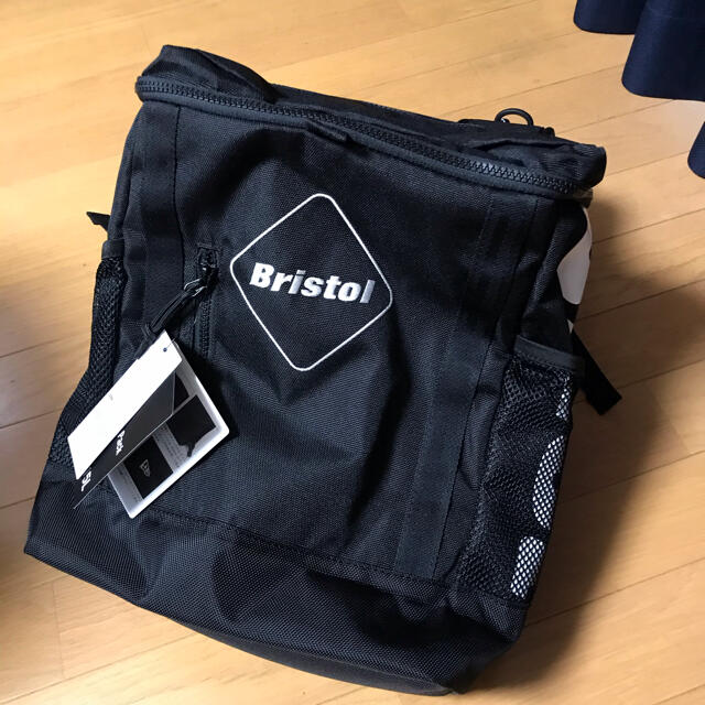 F.C.R.B.(エフシーアールビー)の新品 SOPH. Bristol NEWERA ブリストル コラボリュック黒 メンズのバッグ(バッグパック/リュック)の商品写真