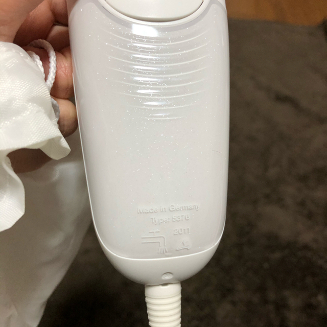 BRAUN(ブラウン)のブラウン　脱毛器 コスメ/美容のボディケア(脱毛/除毛剤)の商品写真