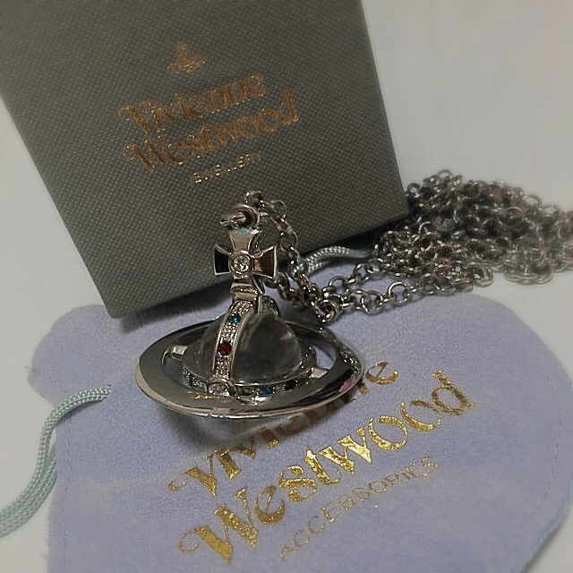 Vivienne Westwood(ヴィヴィアンウエストウッド)のオーブネックレス レディースのアクセサリー(ネックレス)の商品写真