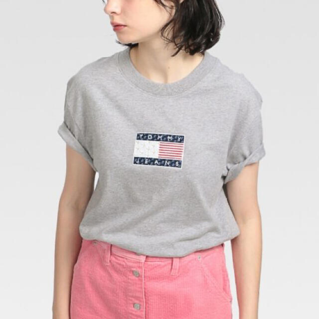 TOMMY HILFIGER(トミーヒルフィガー)の新品✨タグ付き♪トミーヒルフィガー　着心地の良い綿素材のTシャツ　大特価❣️ レディースのトップス(Tシャツ(半袖/袖なし))の商品写真