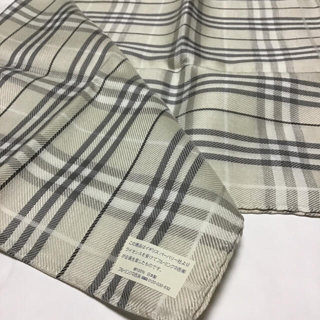 BURBERRY(バーバリー)のお値下げ　バーバリーハンカチ　新品未使用品 メンズのファッション小物(ハンカチ/ポケットチーフ)の商品写真