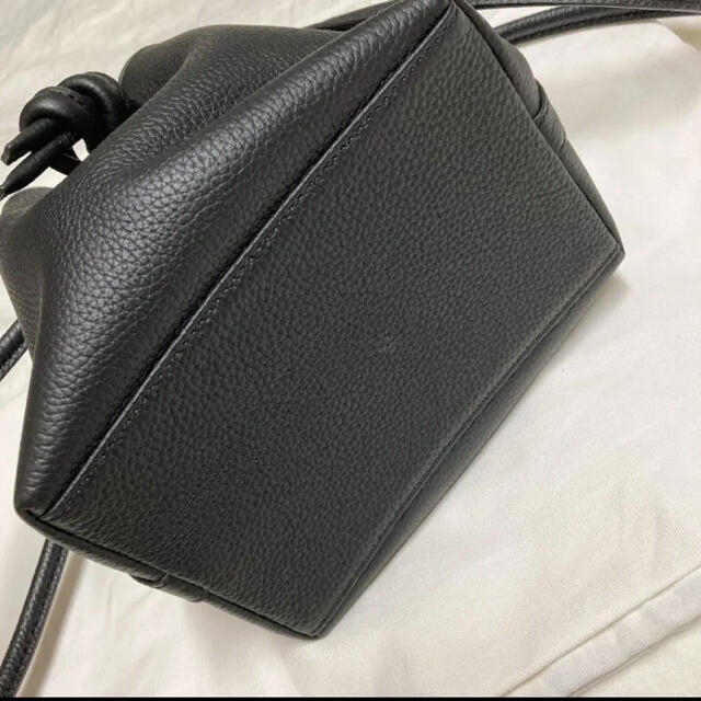 DEUXIEME CLASSE(ドゥーズィエムクラス)の◽️ VASIC  BOND mini  ブラック ◽️ レディースのバッグ(ハンドバッグ)の商品写真