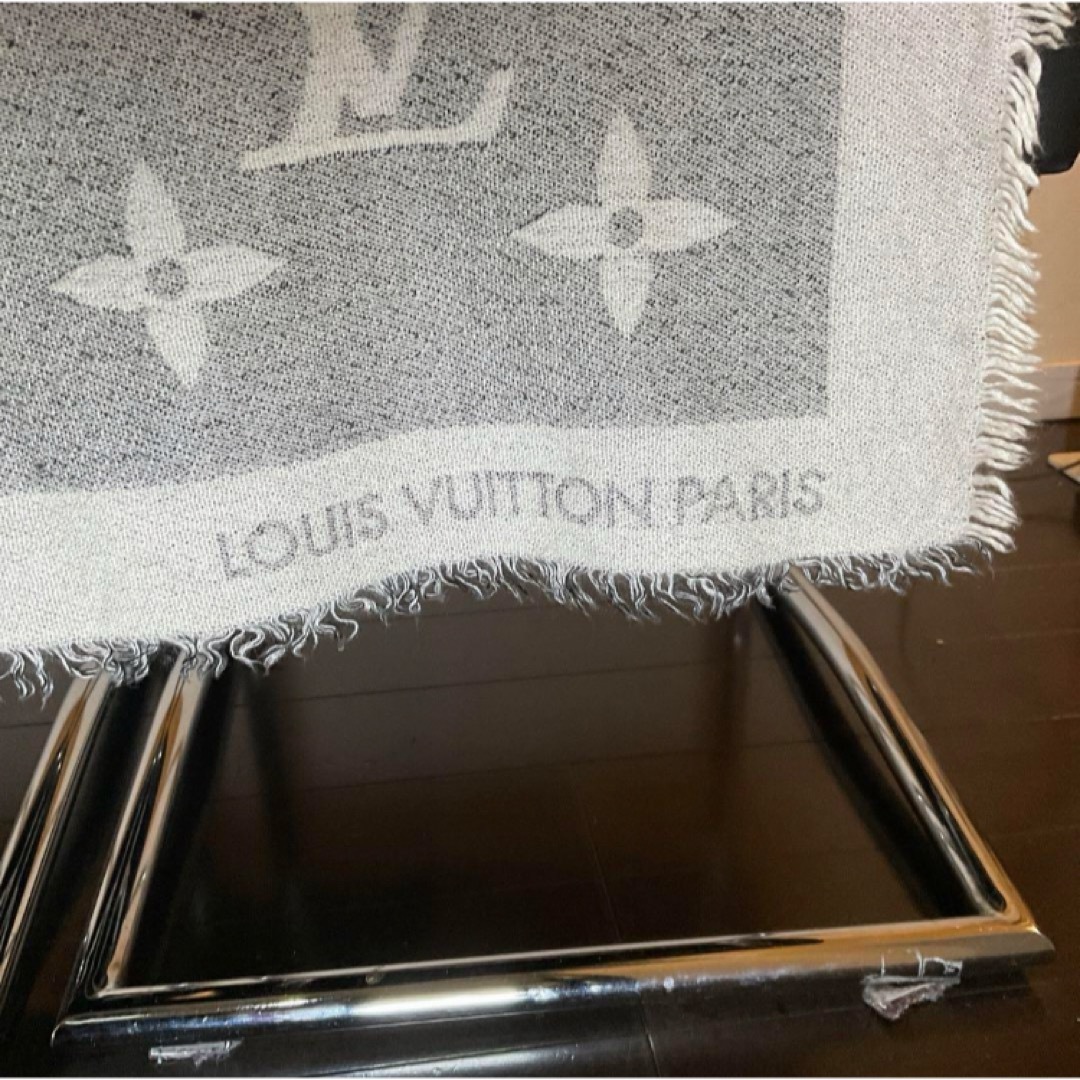 LOUIS VUITTON(ルイヴィトン)の超貴重ルイヴィトン カシミヤマフラー美品  louis vuitton ショール レディースのファッション小物(マフラー/ショール)の商品写真