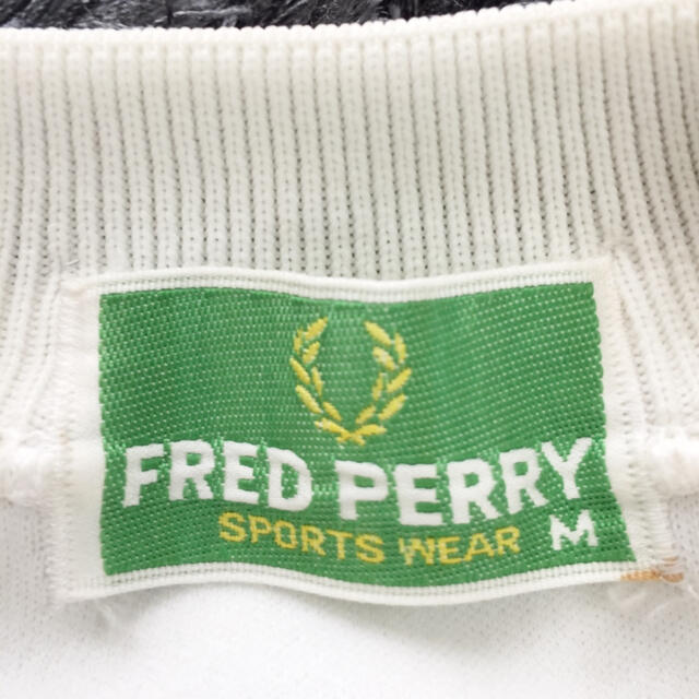 FRED PERRY(フレッドペリー)のフレッドペリー トラックジャケット ホワイト Mサイズ レディースのトップス(その他)の商品写真