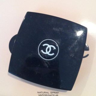 シャネル(CHANEL)のCHANEL♡アイシャドウ♡薄ピンク(その他)