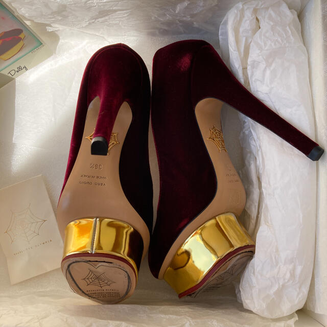 Charlotte Olympia(シャルロットオリンピア)のCHARLOTTE OLYMPIA プラットフォーム付き　パンプス　Dolly レディースの靴/シューズ(ハイヒール/パンプス)の商品写真