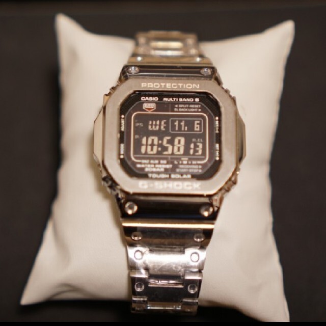 G-SHOCK(ジーショック)のG-shock シルバー メタル カスタム本体付 GWM5610 メンズの時計(腕時計(デジタル))の商品写真