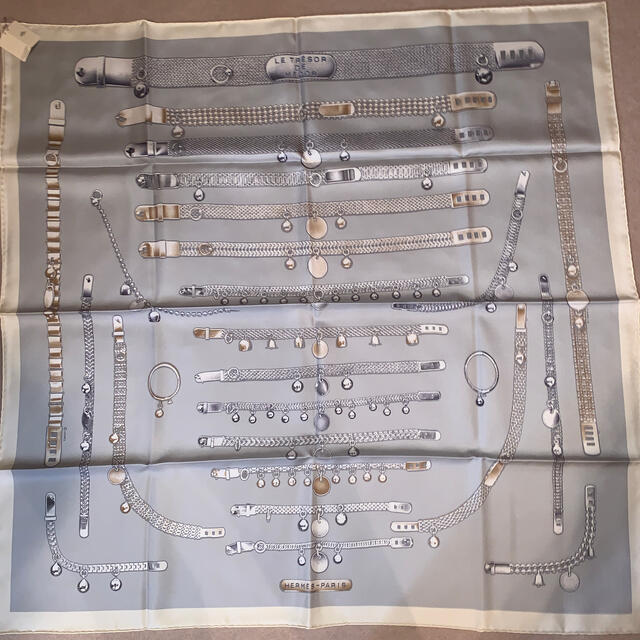 Hermes(エルメス)のエルメス　カレ90 ハンドメイドのファッション小物(スカーフ)の商品写真