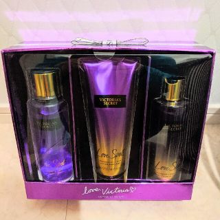 ヴィクトリアズシークレット(Victoria's Secret)の〜VICTORIA'S SECRET LOVE SPELL GIFT SET〜(ボディクリーム)