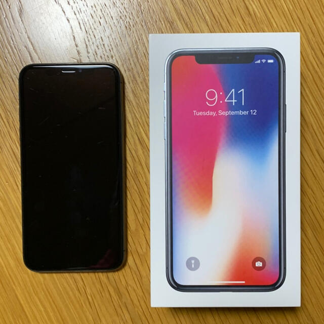 Apple(アップル)のiPhoneX  256GB  SIMフリー　 スマホ/家電/カメラのスマートフォン/携帯電話(スマートフォン本体)の商品写真