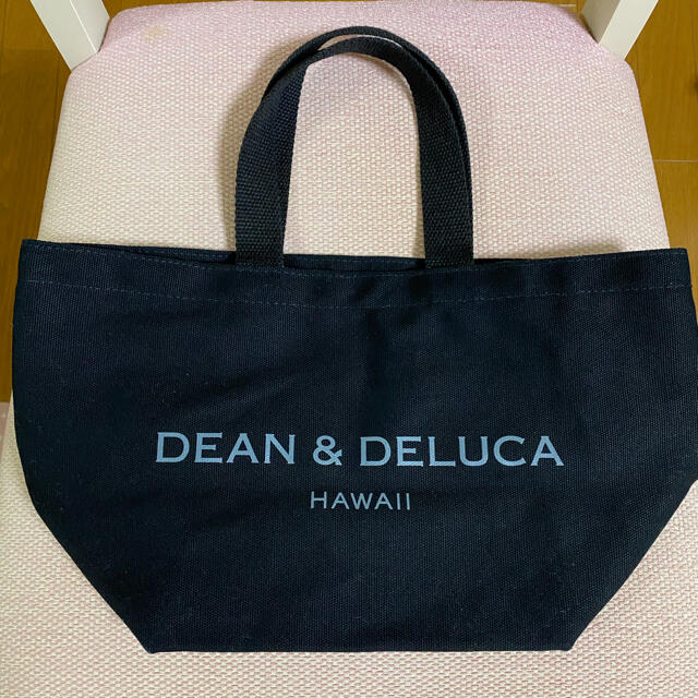 DEAN & DELUCA(ディーンアンドデルーカ)のDEAN＆DELUCAトートバック　ハワイ限定 レディースのバッグ(トートバッグ)の商品写真