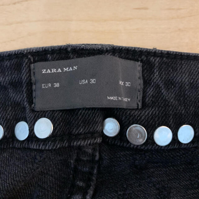 ZARA(ザラ)のzara デニムパンツ ジーパン ジーンズ S 30 ザラ ダメージ メンズのパンツ(デニム/ジーンズ)の商品写真