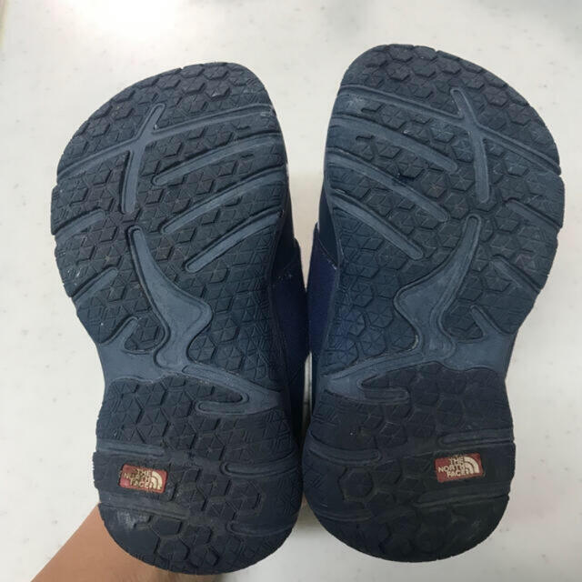 THE NORTH FACE(ザノースフェイス)のお値下げ　ノースフェイス  ヌプシ　スリッポン　17cm キッズ/ベビー/マタニティのキッズ靴/シューズ(15cm~)(スリッポン)の商品写真