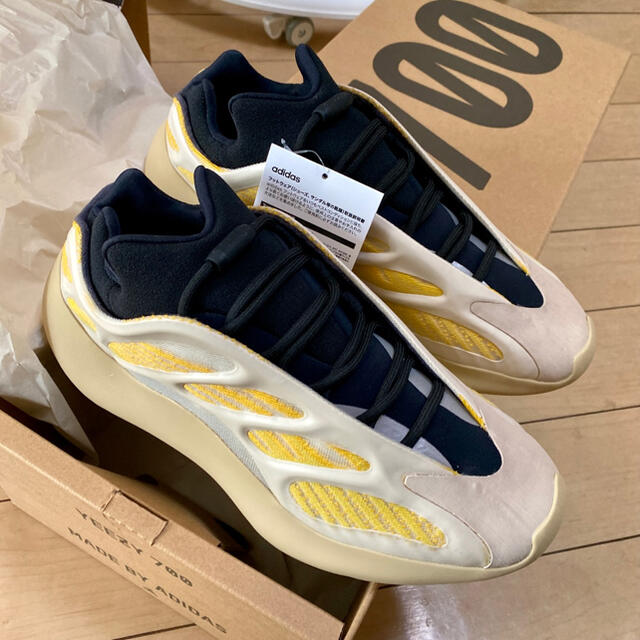 adidas(アディダス)の週末限定セール「100%正規品」YEEZY 700 V3 メンズの靴/シューズ(スニーカー)の商品写真