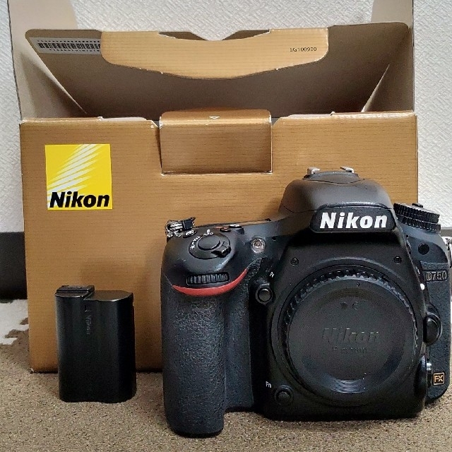 Nikon D750 ボディ 本体 フルサイズ 一眼レフカメラ 充電器有り