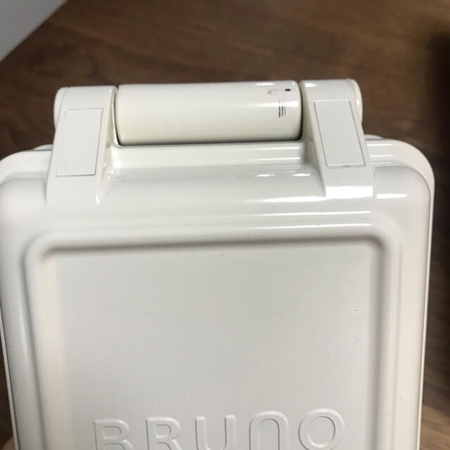 ☆専用ページ☆bruno ブルーノ　ホットサンドメーカー　ホワイト スマホ/家電/カメラの調理家電(サンドメーカー)の商品写真