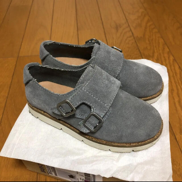 ZARA KIDS(ザラキッズ)のZARA キッズ　シューズ キッズ/ベビー/マタニティのキッズ靴/シューズ(15cm~)(スリッポン)の商品写真