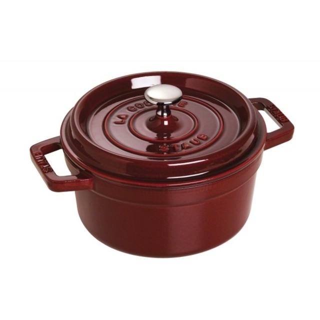 STAUB(ストウブ)のStaub ストウブ ココット・ラウンド 22cm  インテリア/住まい/日用品のキッチン/食器(鍋/フライパン)の商品写真