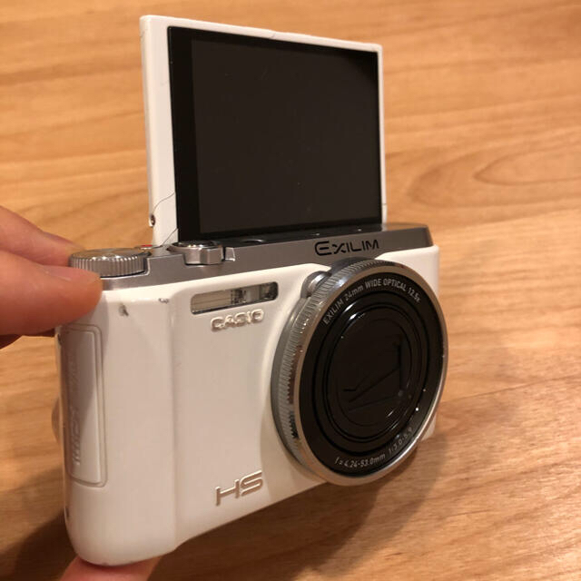 CASIO(カシオ)の中古 CASIO EX-ZR1000 スマホ/家電/カメラのカメラ(コンパクトデジタルカメラ)の商品写真