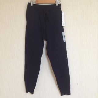 ジーユー(GU)のGU ニットテーパードパンツ ネイビー(カジュアルパンツ)