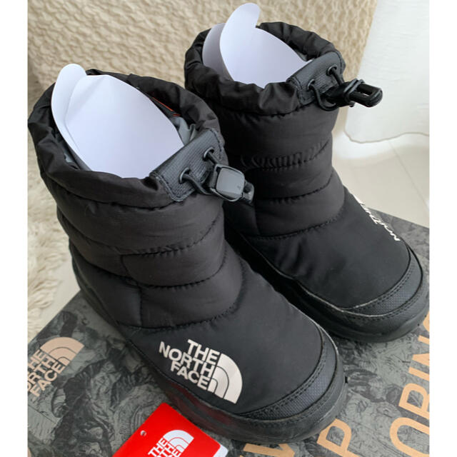 THE NORTH FACE(ザノースフェイス)のノースフェイス　ヌプシブーティ　ブラック　21cm  キッズ/ベビー/マタニティのキッズ靴/シューズ(15cm~)(ブーツ)の商品写真