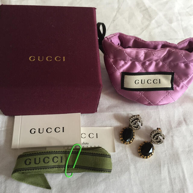 Gucci(グッチ)のGUCCI クリスタル付き　ダブルG ピアス　BTS着用 メンズのアクセサリー(ピアス(両耳用))の商品写真