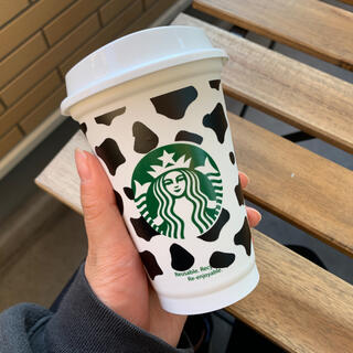 スターバックスコーヒー(Starbucks Coffee)の【black】スターバックス タンブラー リユーザブルカップ 牛柄(容器)