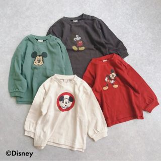 プティマイン(petit main)のプティマイン　【DISNEY】 ミッキーマウスデザイン スリット入りTシャツ(Tシャツ/カットソー)