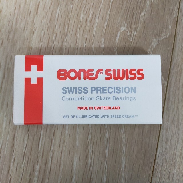 【値下げ中】BONES SWISS ボーンズスイス スケートボード ベアリング スポーツ/アウトドアのスポーツ/アウトドア その他(スケートボード)の商品写真