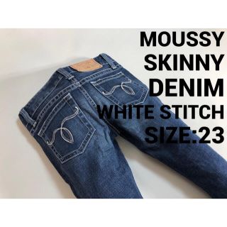 マウジー(moussy)の美品23MOUSSY マウジー ホワイトステッチ スキニーデニム　347(デニム/ジーンズ)