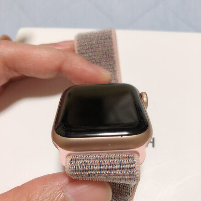 Apple Watch(アップルウォッチ)のApple Watch 4  GPS 40mm スマホ/家電/カメラのスマートフォン/携帯電話(その他)の商品写真