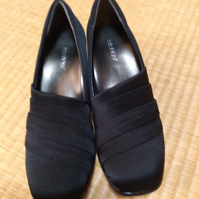 AKAISHI  アーチフィッター　パンプス　黒　24cm レディースの靴/シューズ(ハイヒール/パンプス)の商品写真