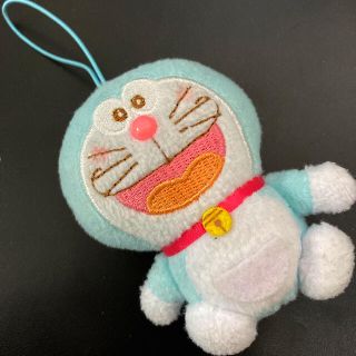 ショウガクカン(小学館)のドラえもん　ぬいぐるみ　ゴム　チャーム　ストラップ(ベビーカー用アクセサリー)