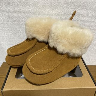 アグ(UGG)の未使用新品★UGG ベビームートンブーツ　キャメル　ベージュ(ブーツ)