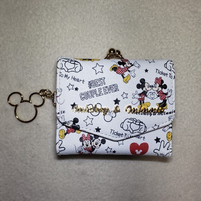 Disney(ディズニー)の【期間限定値下げ‼️】【新品・未使用】ディズニー　折り畳み財布　ミッキー　ミニー レディースのファッション小物(財布)の商品写真