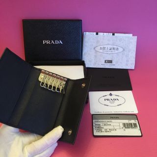 プラダ(PRADA)の美品★本物★入手困難色！プラダ　キーケース　サフィアーノ　ネイビー 男女兼用(キーケース)