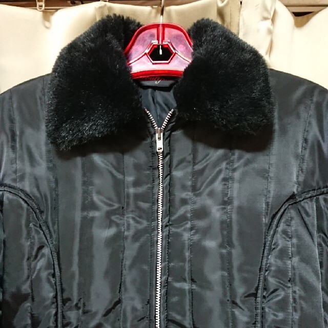 中綿 ショート アウター ブラック レディースのジャケット/アウター(その他)の商品写真