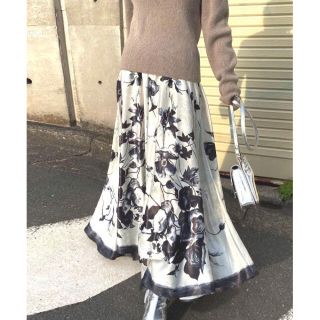 アメリヴィンテージ(Ameri VINTAGE)のAmeri ADELE FLARE INFLATE SKIRT (ロングスカート)