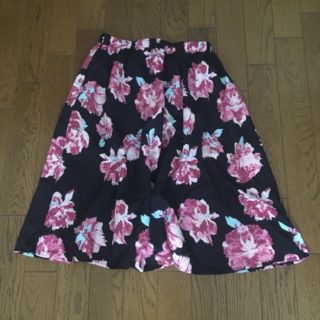 セシルマクビー(CECIL McBEE)の新品 セシルマクビー 花柄スカート(ひざ丈スカート)